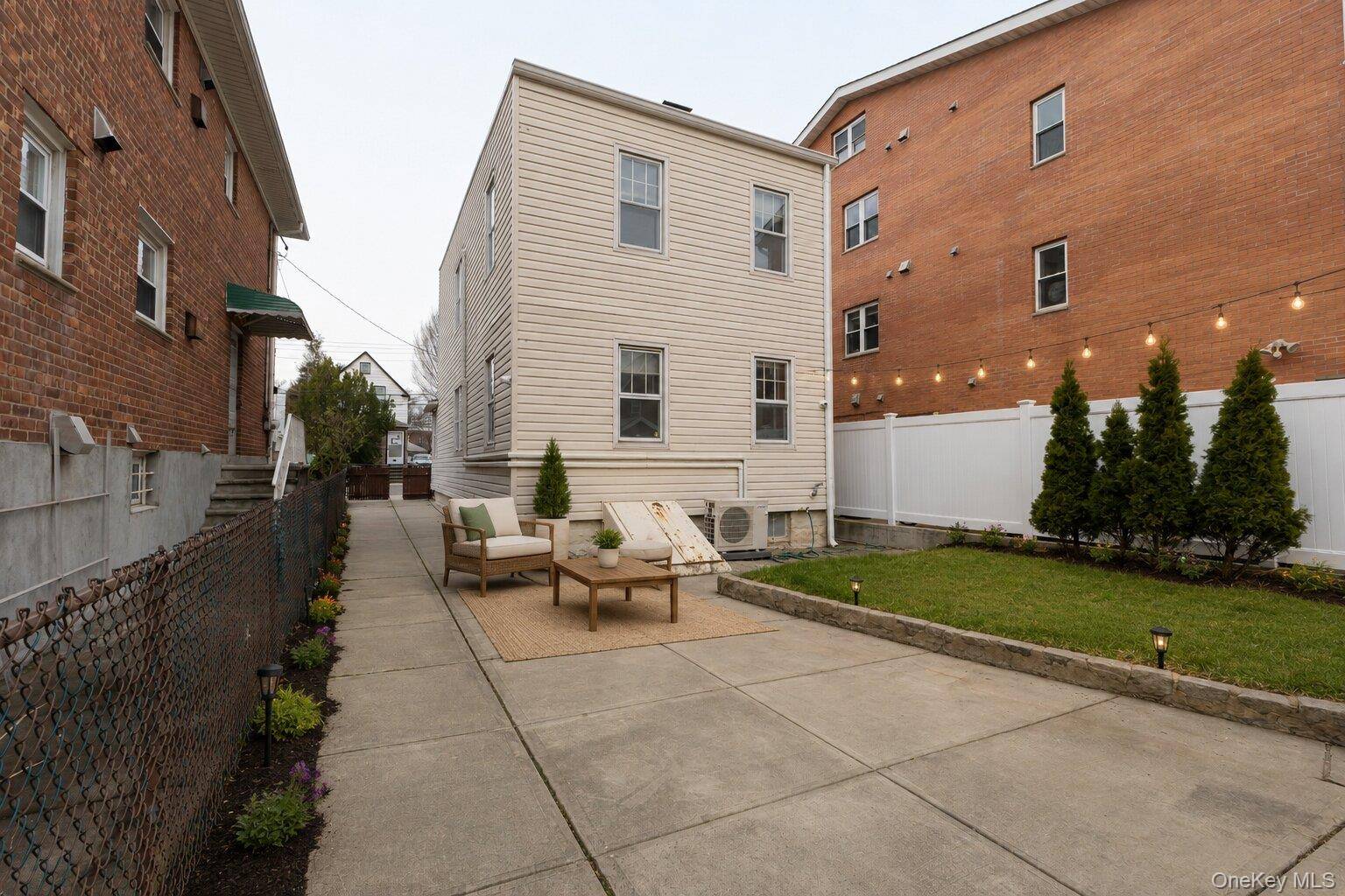 Casa com 4 Quartos à Venda em Fresh Meadows - Nova Iorque - EUA - 5