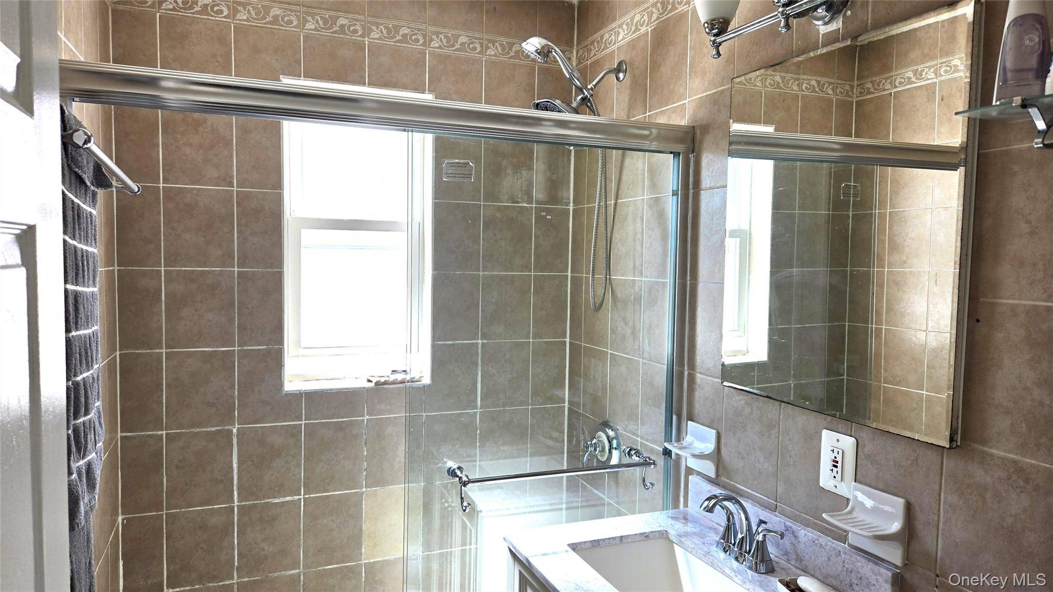 Casa com 4 Quartos à Venda em Fresh Meadows - Nova Iorque - EUA - 7