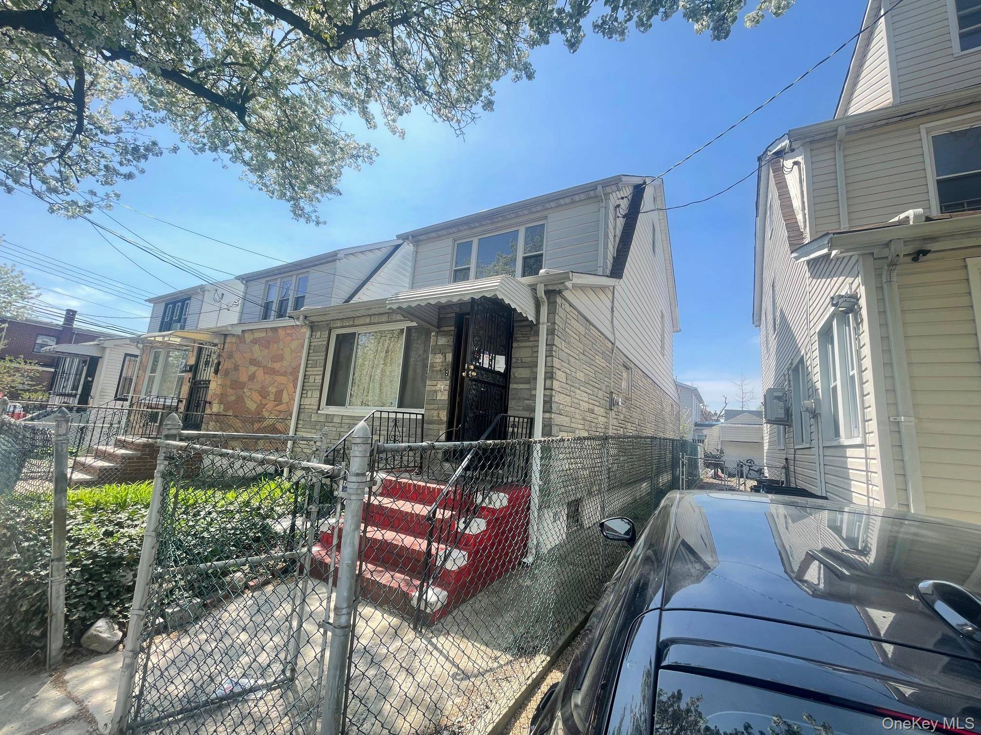 Casa com 4 Quartos à Venda em Fresh Meadows - Nova Iorque - EUA - 3