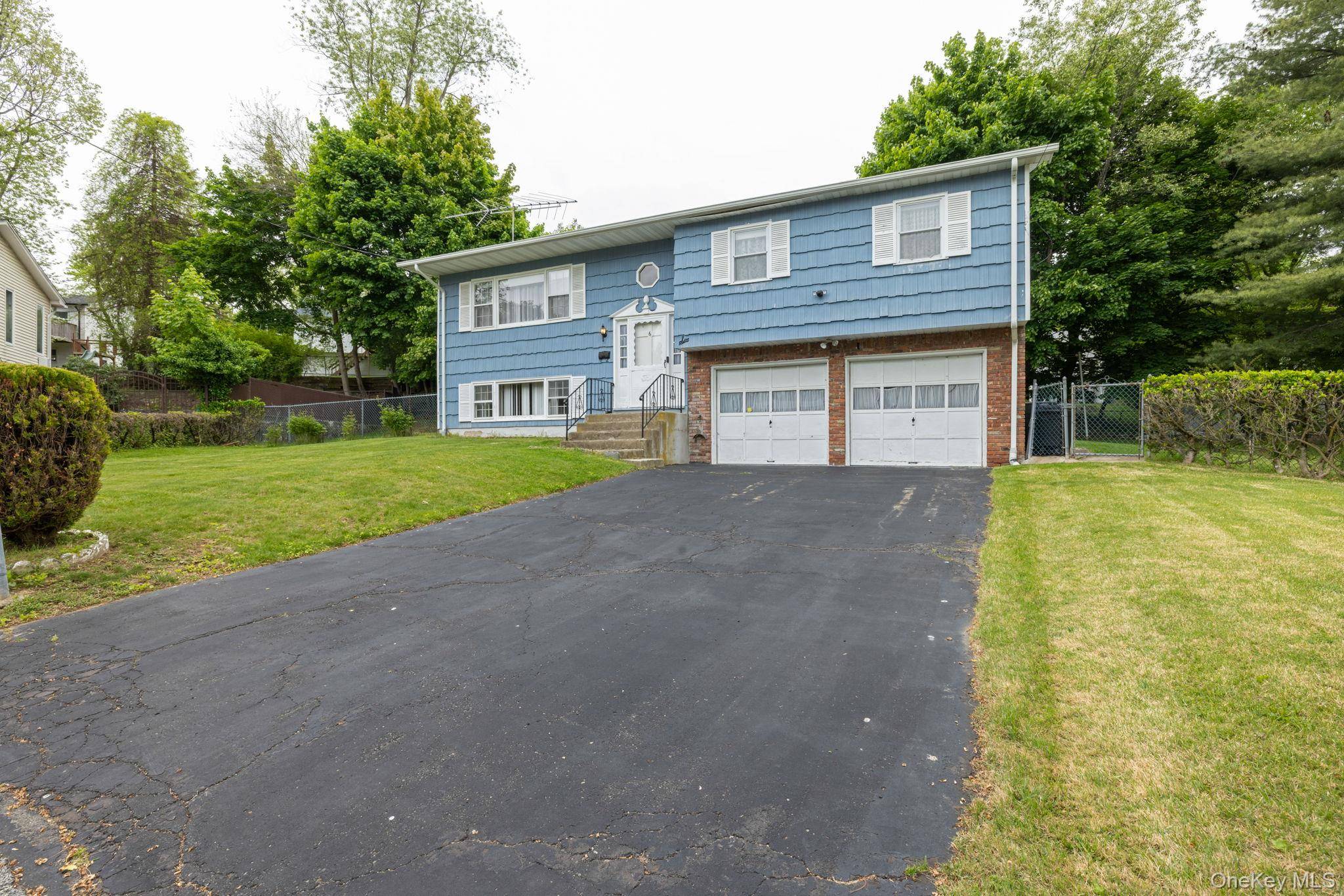 4 Bedroom Home for Sale in Garnerville - New York - USA - 3