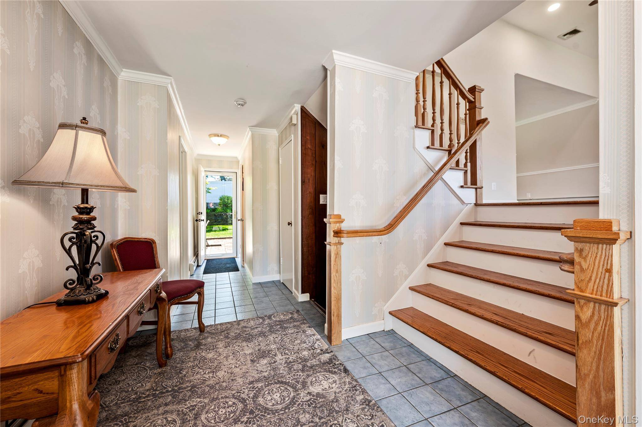 4 Bedroom Home for Sale in Glen Cove - New York - USA - 3