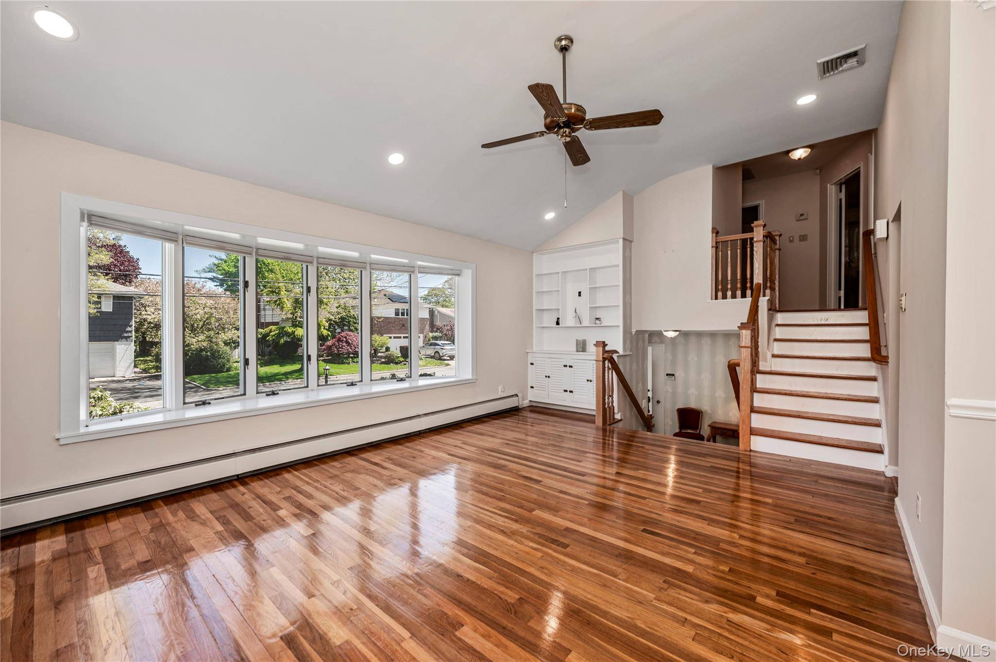 4 Bedroom Home for Sale in Glen Cove - New York - USA - 5