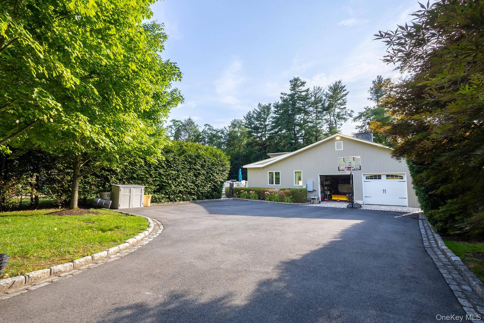 Casa de 4 Dormitorios en Venta en Glen Head, Nueva York, EE. UU. - 7