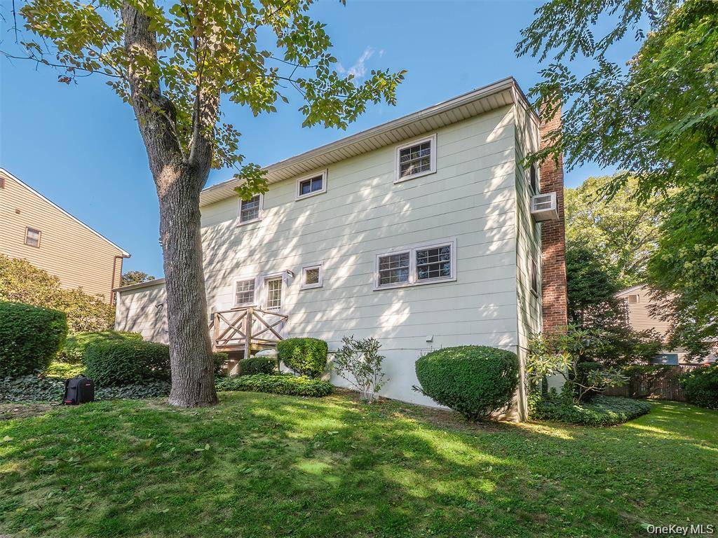 Casa de 4 Dormitorios en Venta en Glen Head, Nueva York, EE. UU. - 2