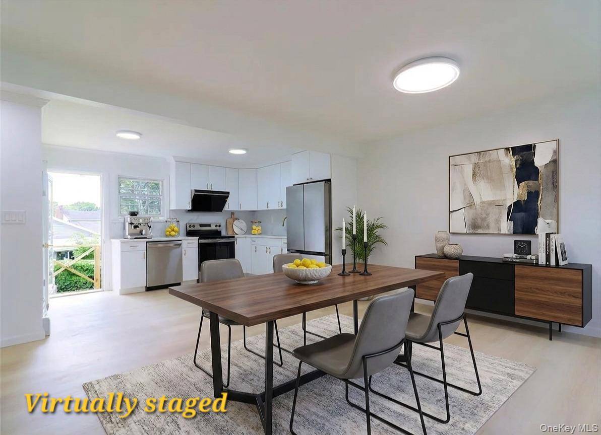 Casa de 4 Dormitorios en Venta en Glen Head, Nueva York, EE. UU. - 4