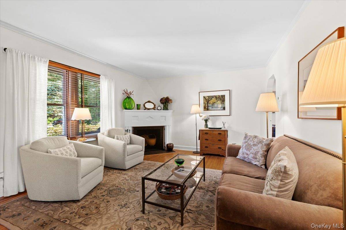 Casa de 4 Dormitorios en Venta en Glen Head, Nueva York, EE. UU. - 4