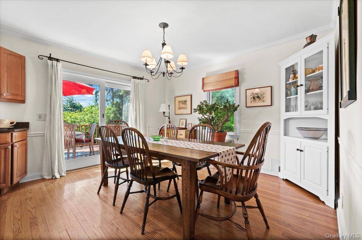 Casa de 4 Dormitorios en Venta en Glen Head, Nueva York, EE. UU. - 7