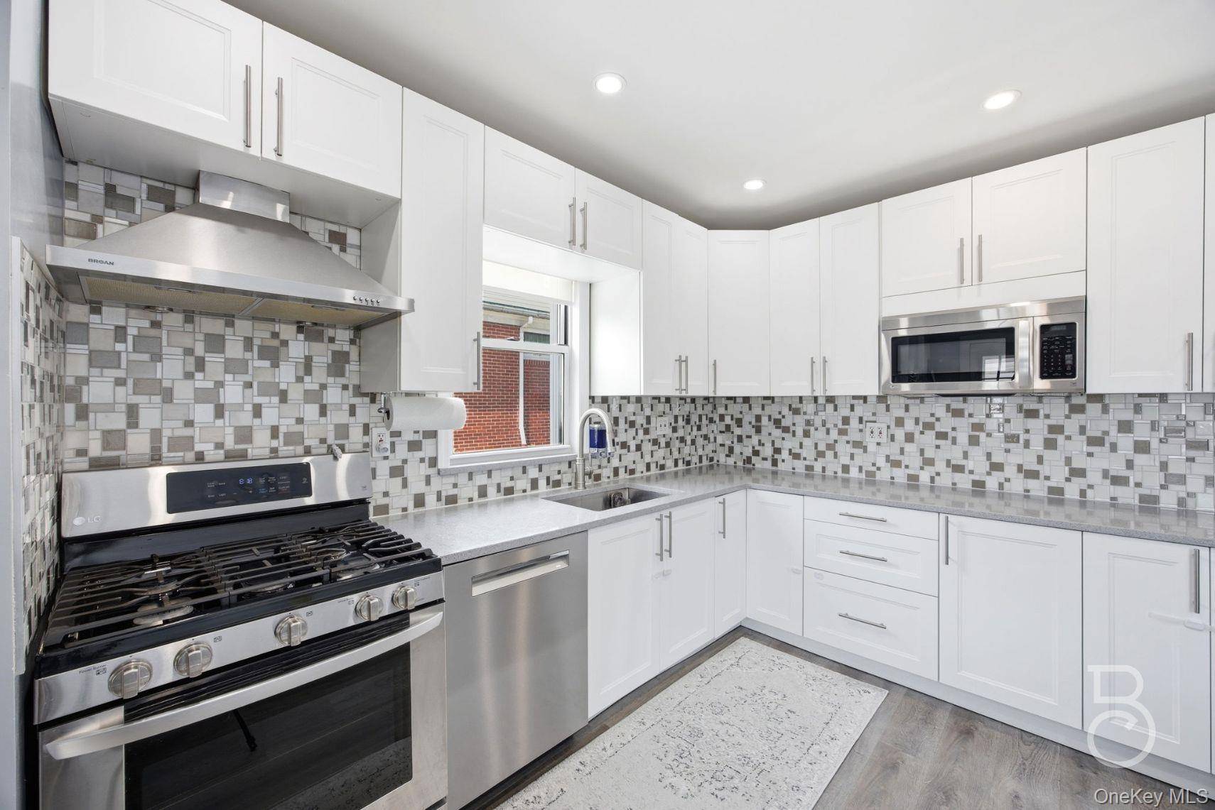 Casa com 4 Quartos à Venda em Glendale - Nova Iorque - EUA - 7