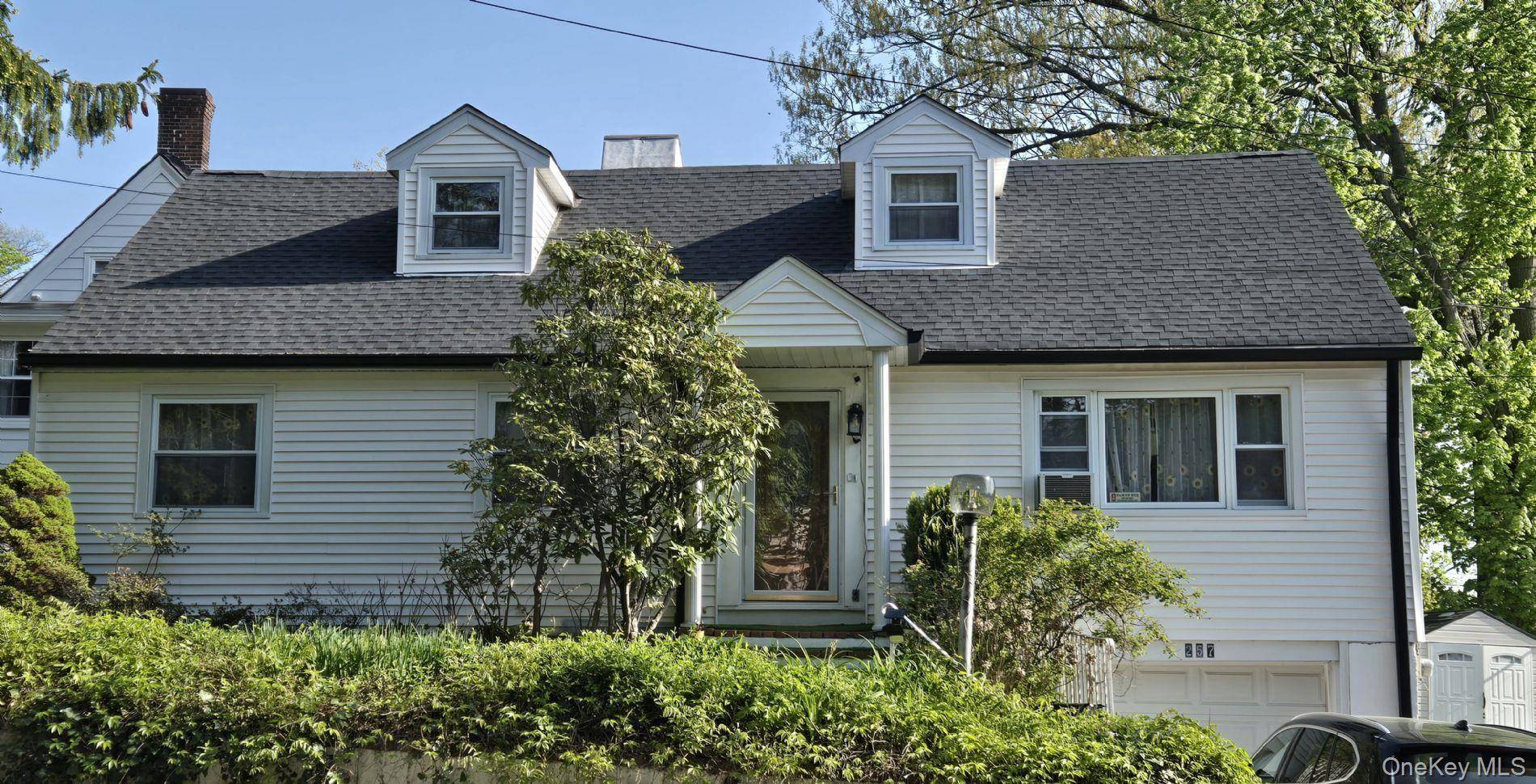 Casa de 4 Dormitorios en Venta en Great Neck - Nueva York - EE. UU. - 1