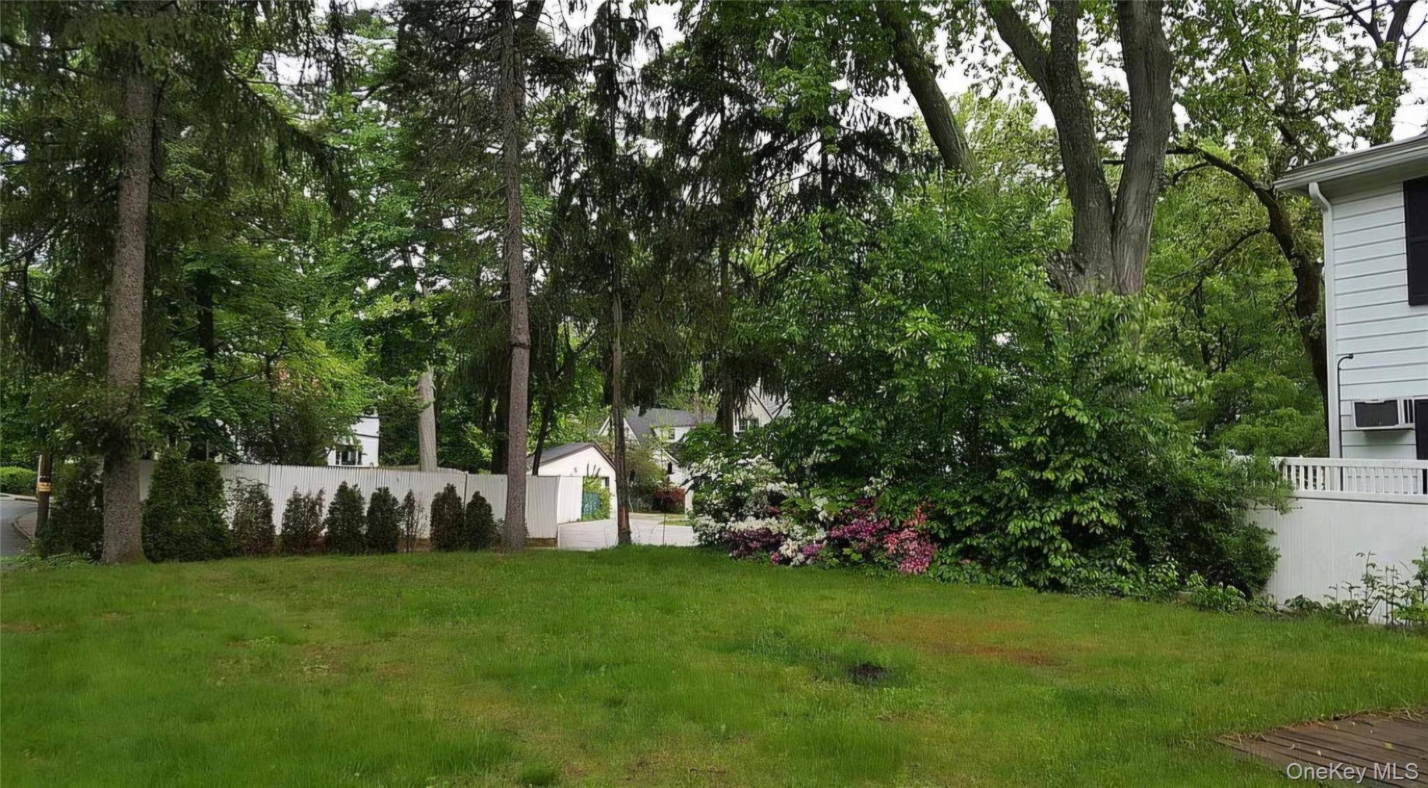 Casa de 4 Dormitorios en Venta en Great Neck - Nueva York - EE. UU. - 3