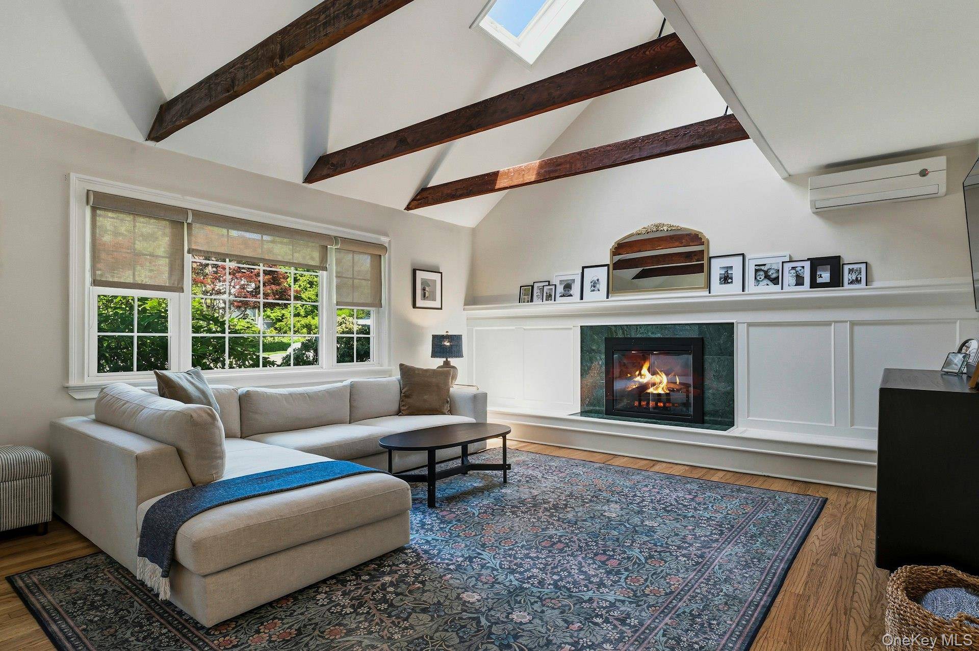 Casa de 4 Dormitorios en Venta en Greenlawn - Nueva York - EE. UU. - 3