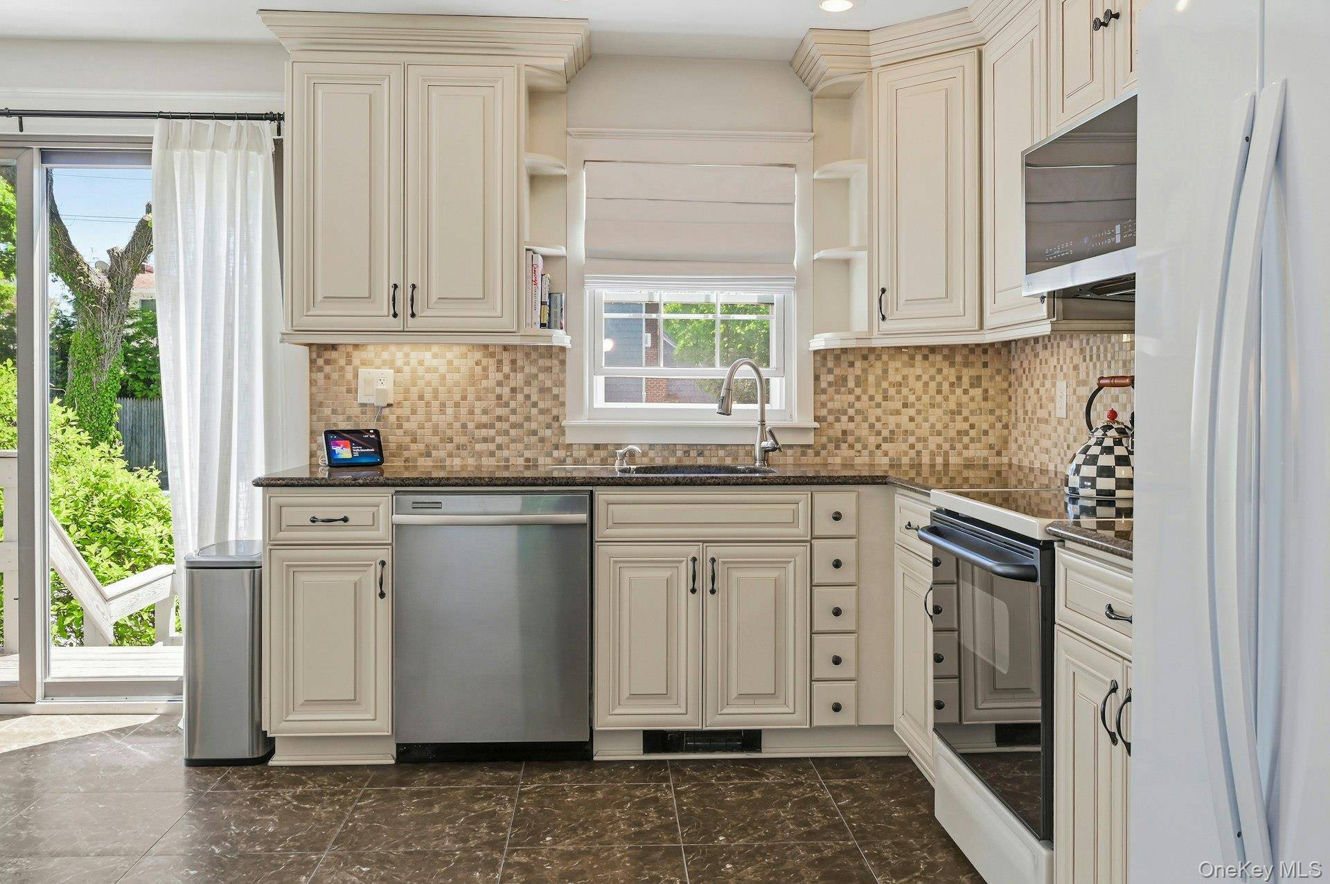Casa de 4 Dormitorios en Venta en Greenlawn - Nueva York - EE. UU. - 7