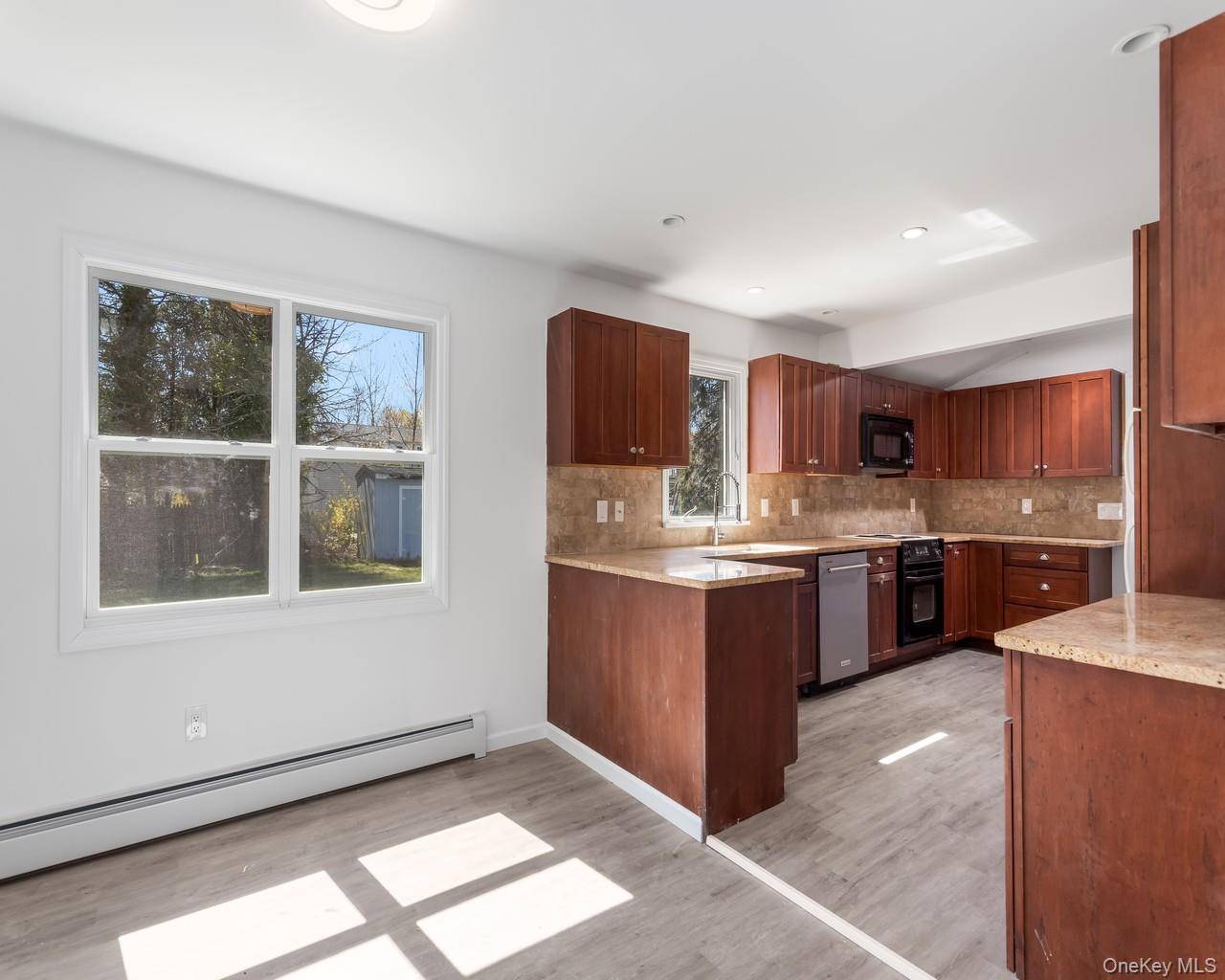 Casa de 4 Dormitorios en Venta en Greenport - Nueva York - EE. UU. - 3