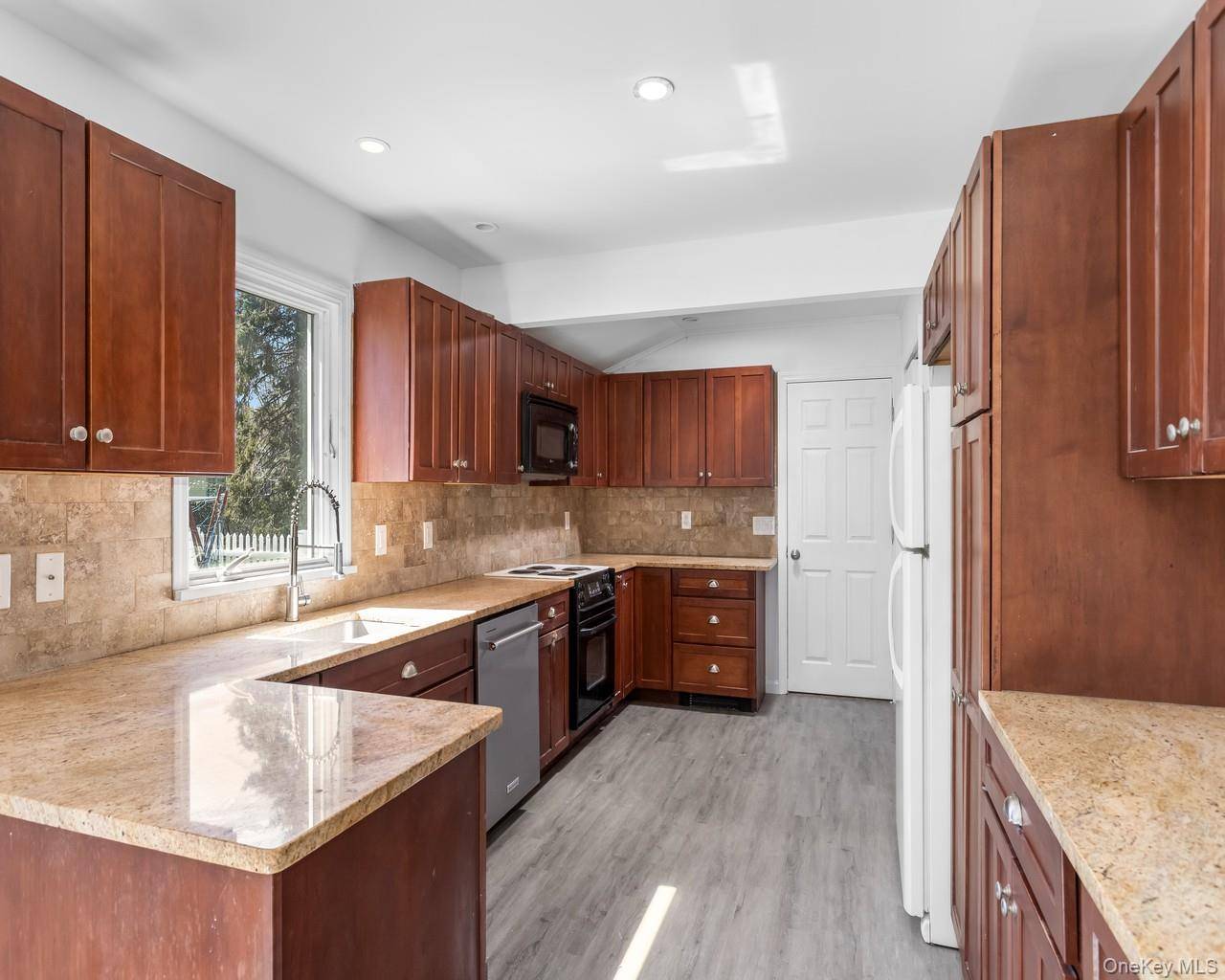 Casa de 4 Dormitorios en Venta en Greenport - Nueva York - EE. UU. - 4