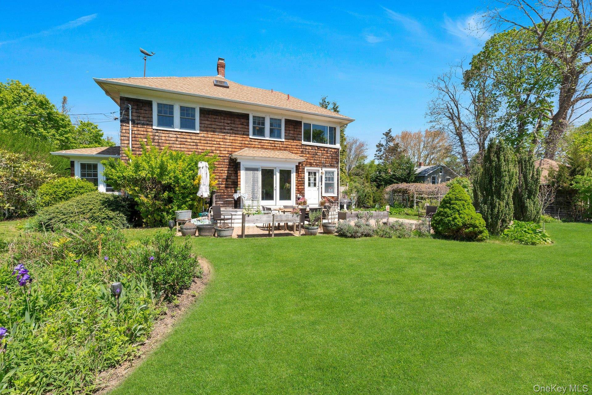 4 Bedroom Home for Sale in Greenport - New York - USA - 2