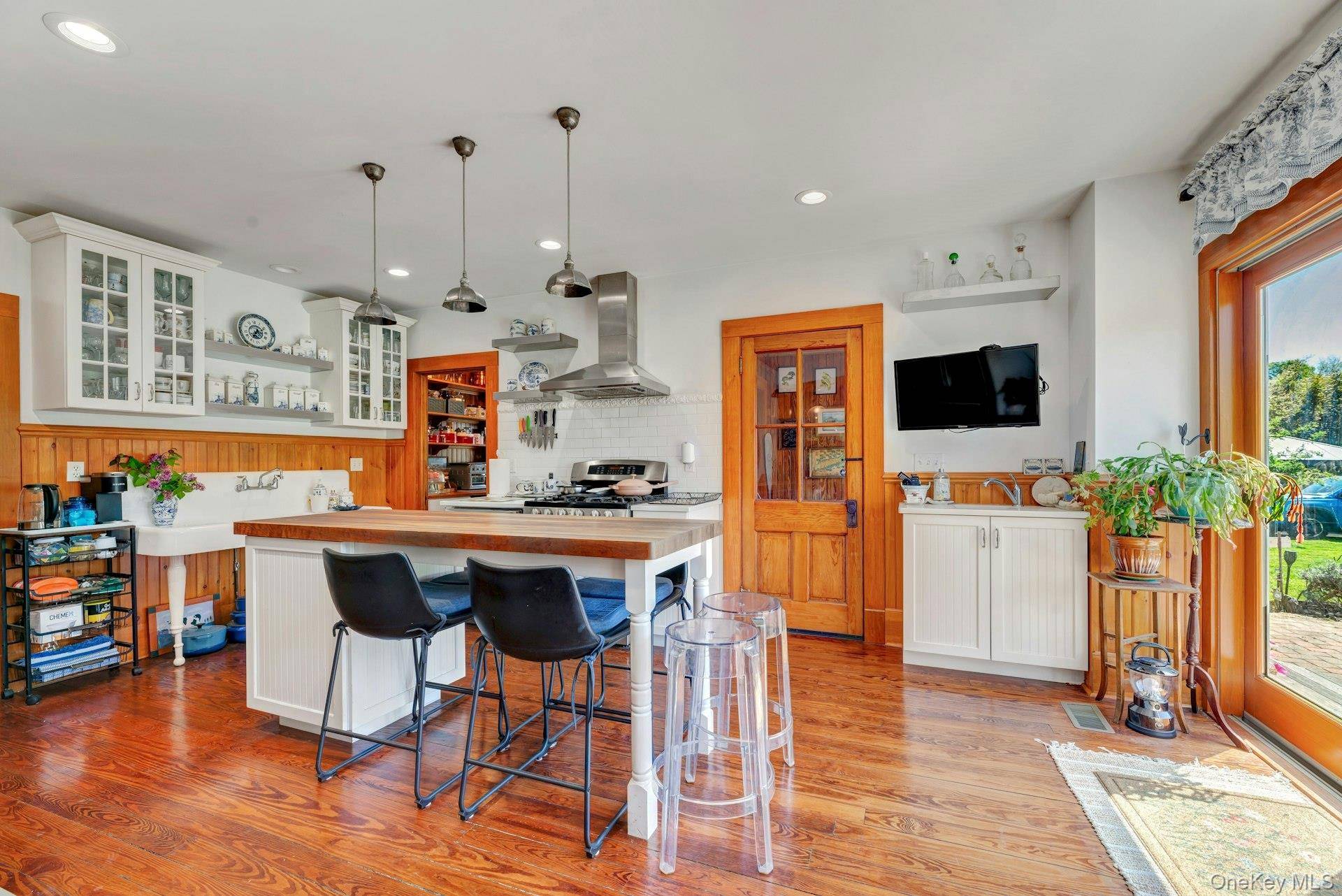 4 Bedroom Home for Sale in Greenport - New York - USA - 5