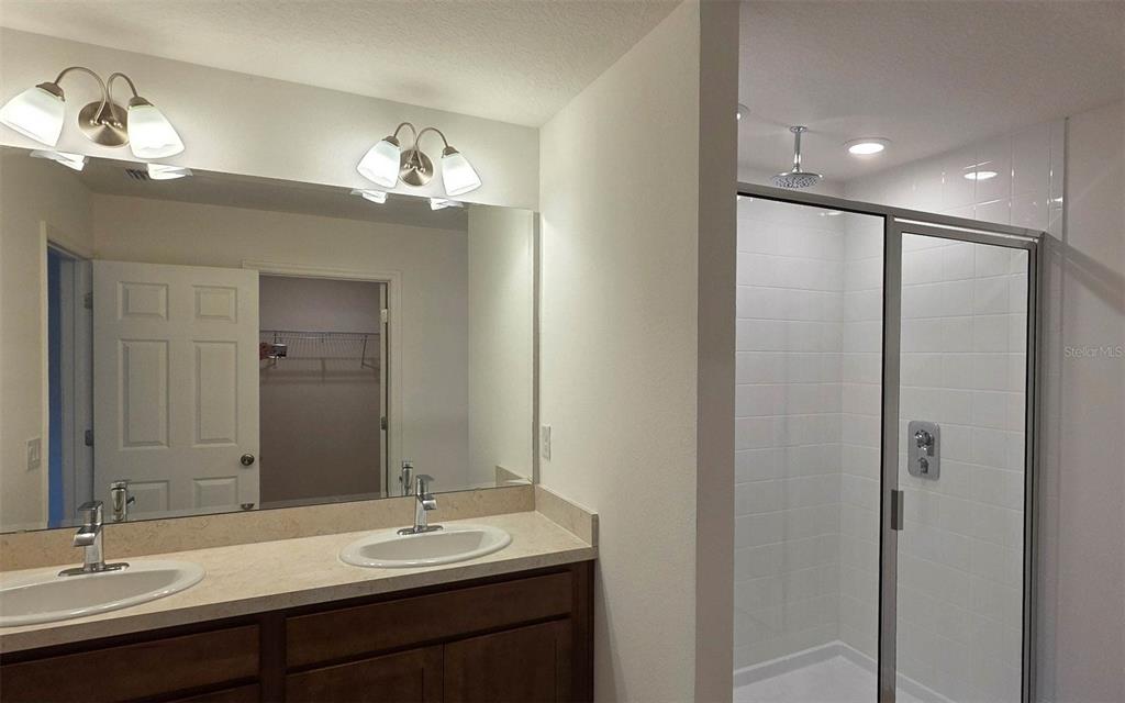 4 Bedroom Home for Sale in Groveland - Florida - USA - 6