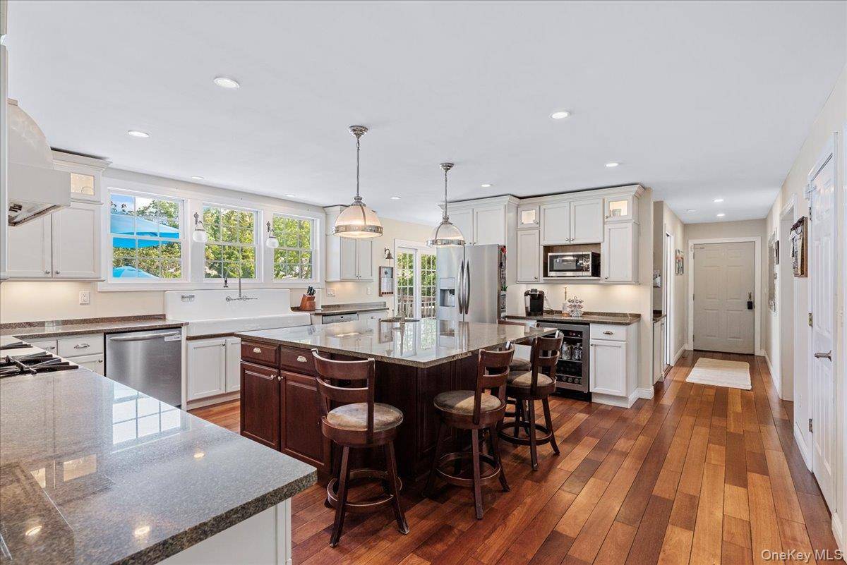Casa de 4 Dormitorios en Venta en Hampton Bays - Nueva York - EE. UU. - 5