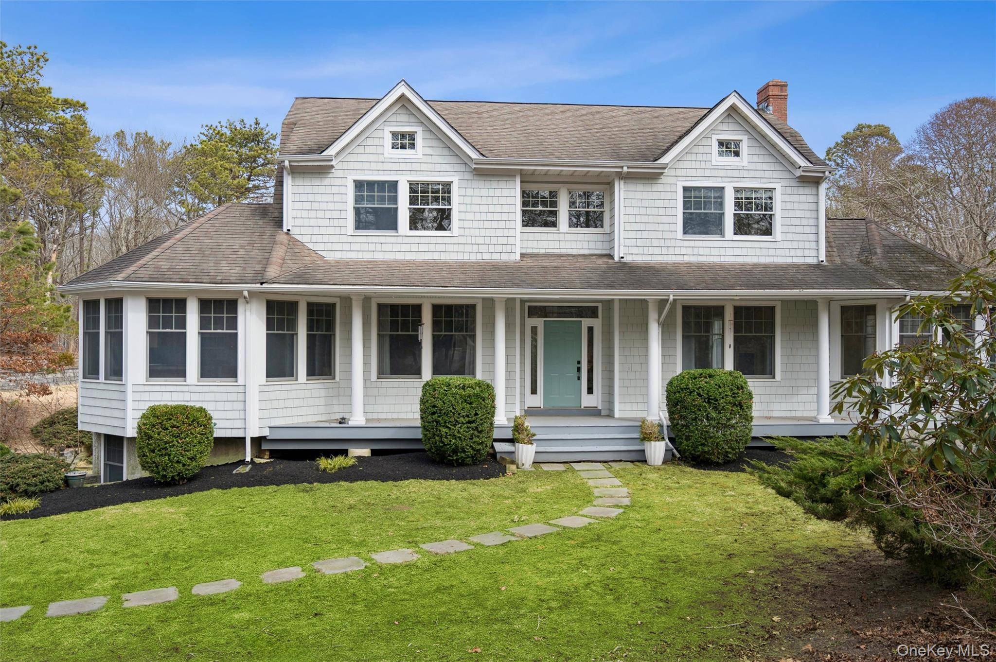 Casa de 4 Dormitorios en Venta en Hampton Bays - Nueva York - EE. UU. - 1