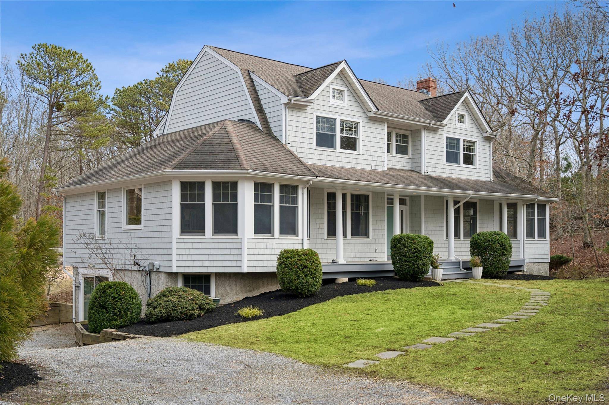Casa de 4 Dormitorios en Venta en Hampton Bays - Nueva York - EE. UU. - 2
