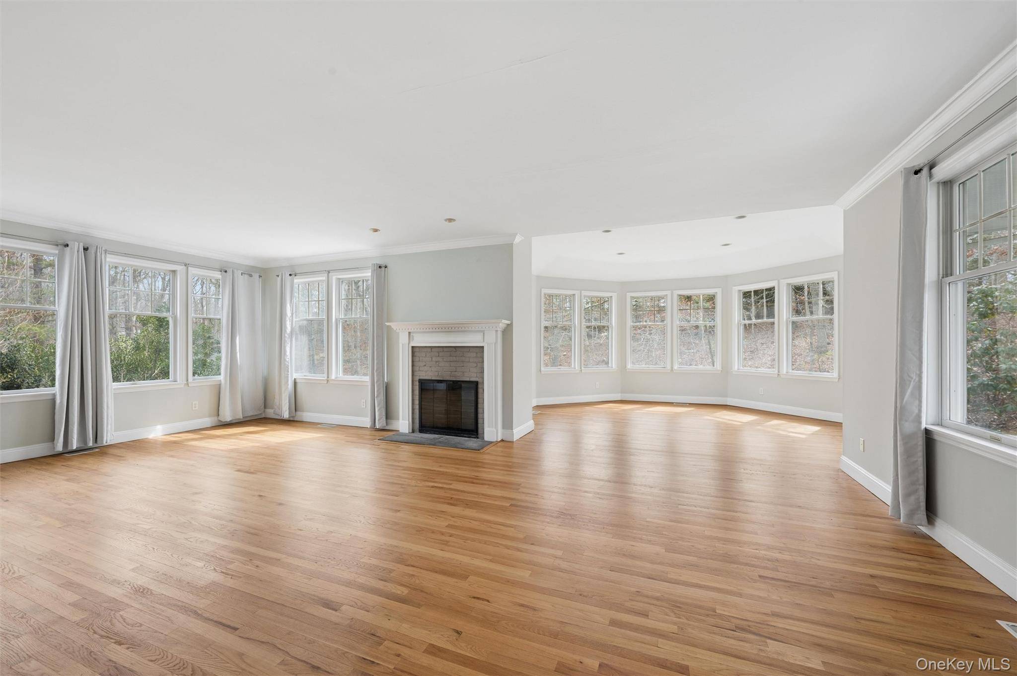 Casa de 4 Dormitorios en Venta en Hampton Bays - Nueva York - EE. UU. - 6
