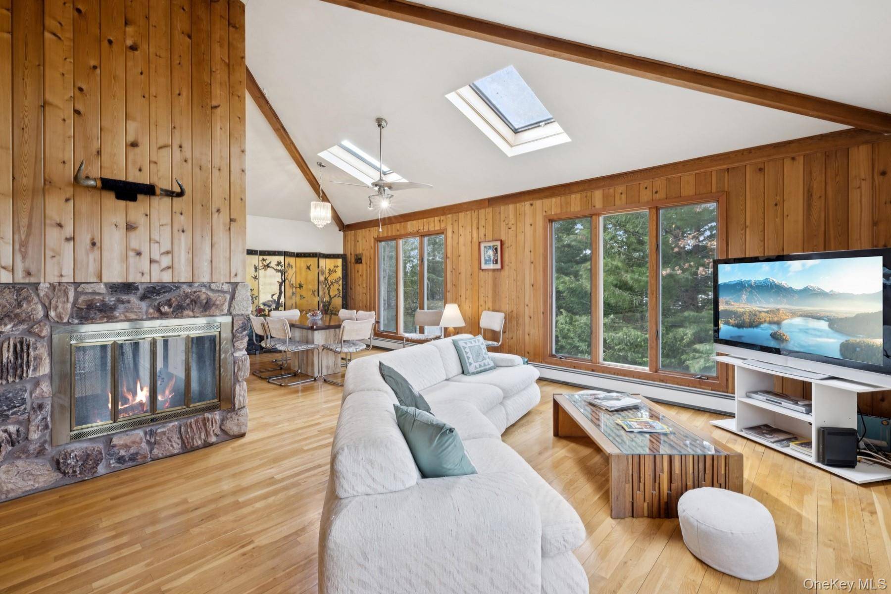 Casa de 4 Dormitorios en Venta en Hampton Bays - Nueva York - EE. UU. - 3