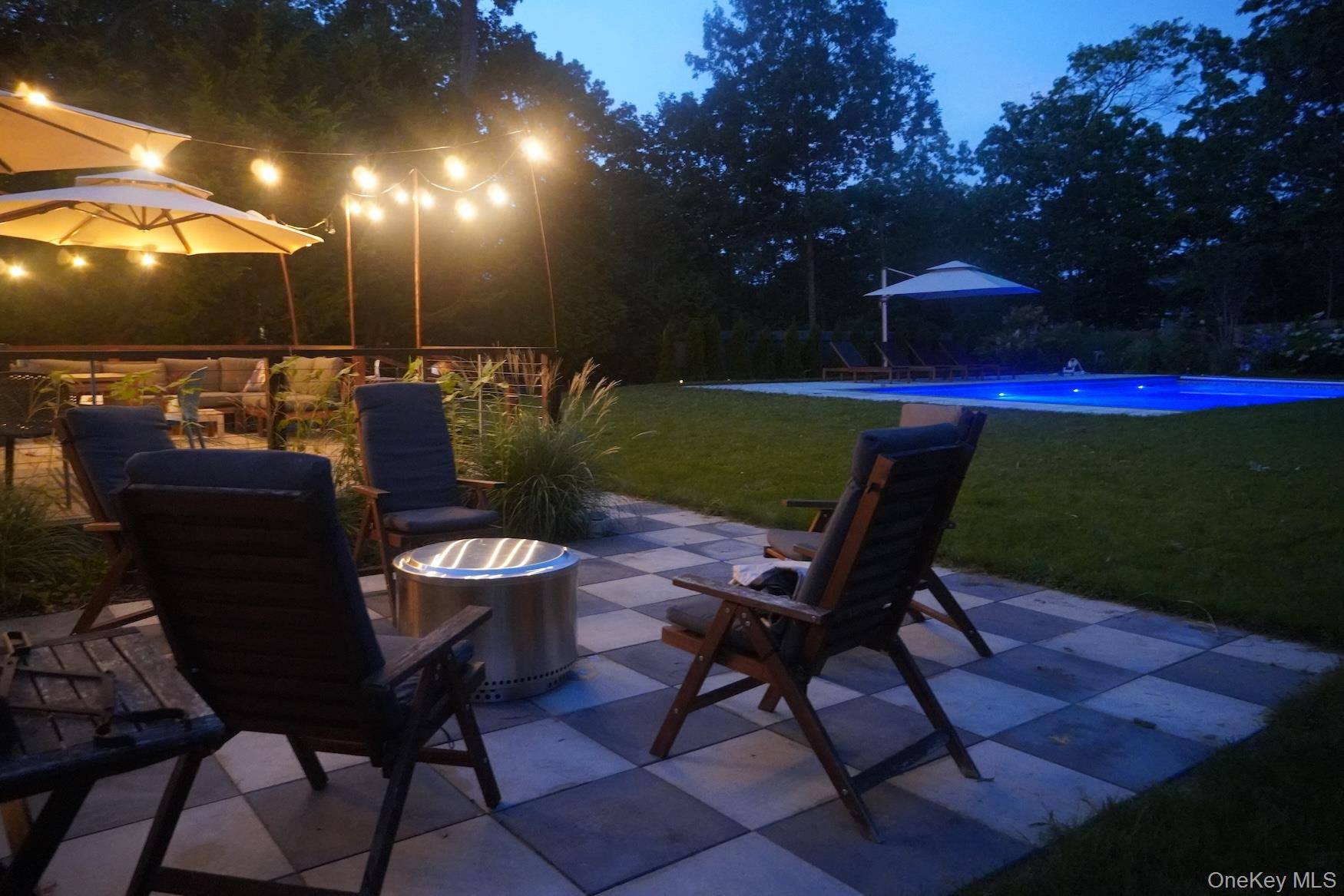 Casa de 4 Dormitorios en Venta en Hampton Bays - Nueva York - EE. UU. - 2