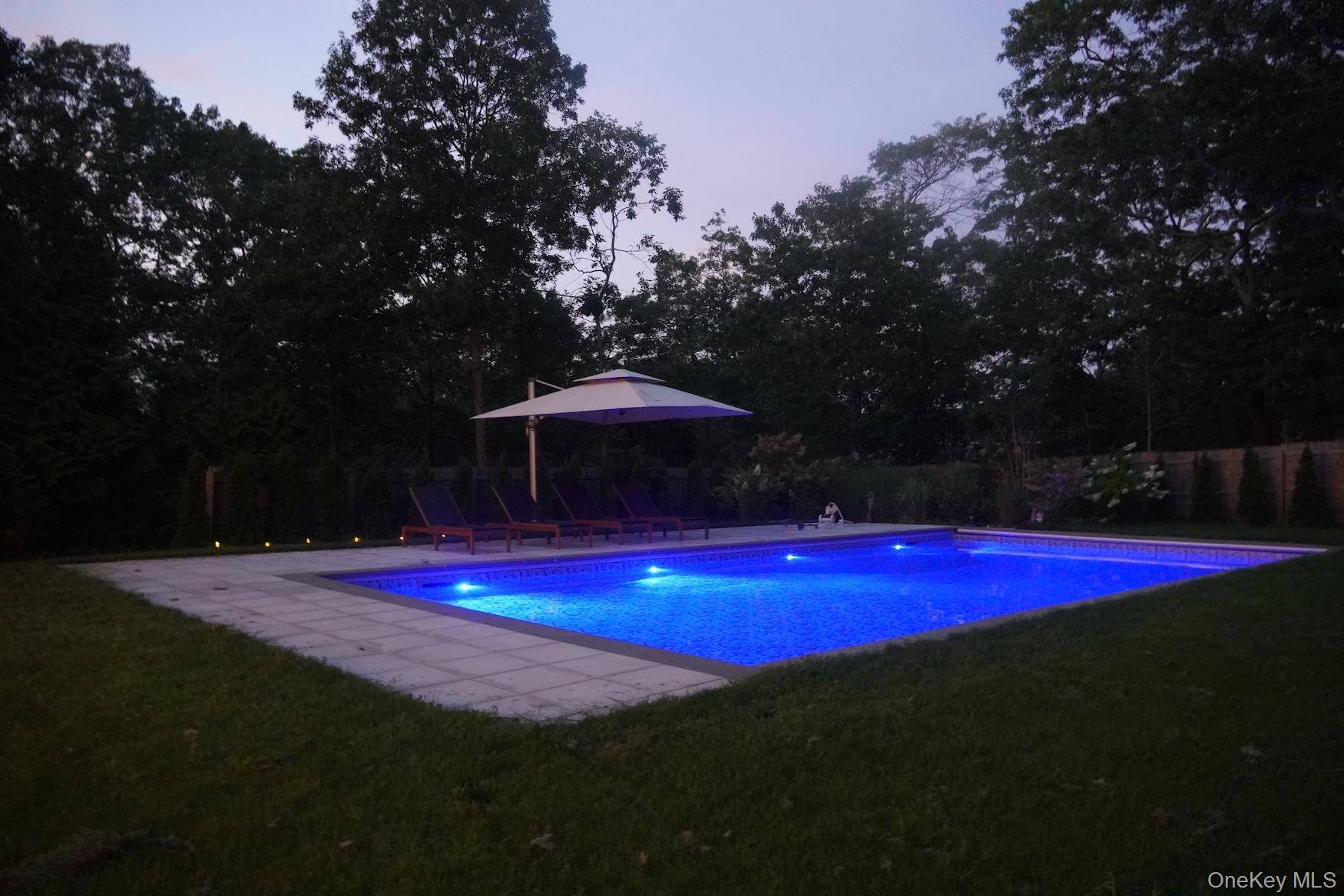 Casa de 4 Dormitorios en Venta en Hampton Bays - Nueva York - EE. UU. - 4
