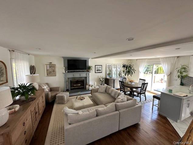 Casa de 4 Dormitorios en Venta en Hampton Bays - Nueva York - EE. UU. - 5
