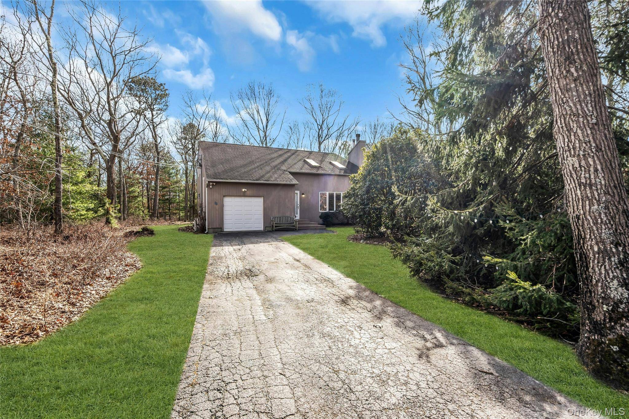 Casa de 4 Dormitorios en Venta en Hampton Bays - Nueva York - EE. UU. - 2