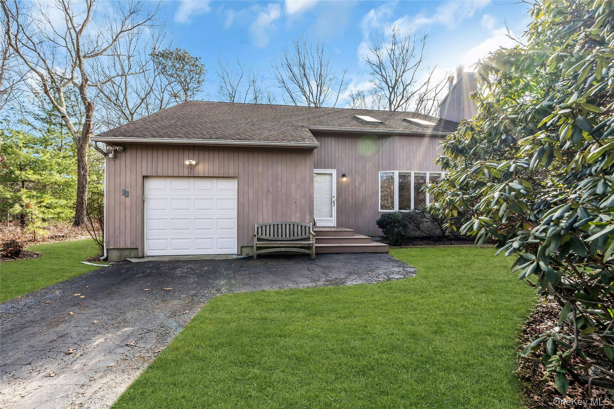 Casa de 4 Dormitorios en Venta en Hampton Bays - Nueva York - EE. UU. - 3