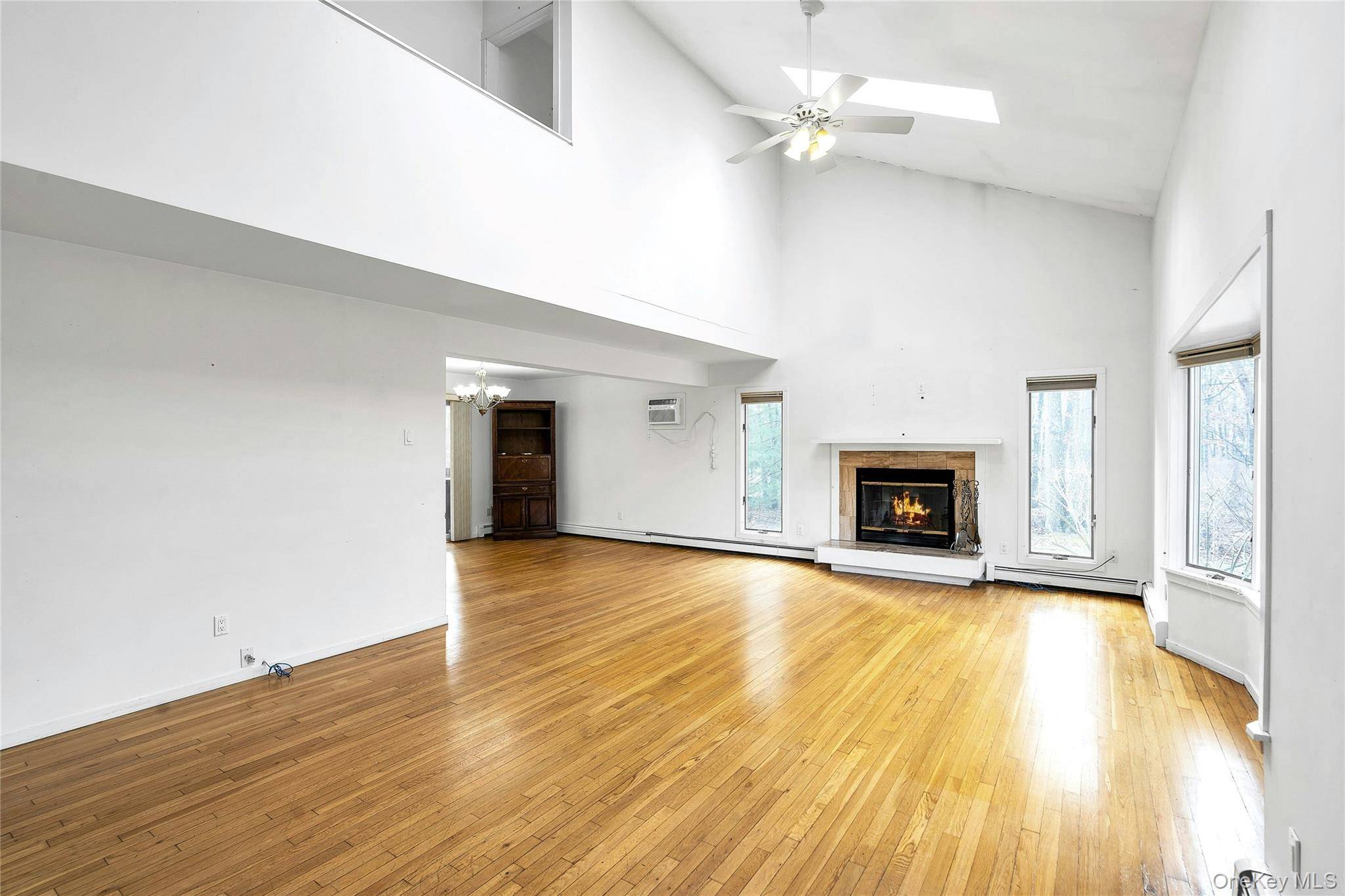 Casa de 4 Dormitorios en Venta en Hampton Bays - Nueva York - EE. UU. - 5