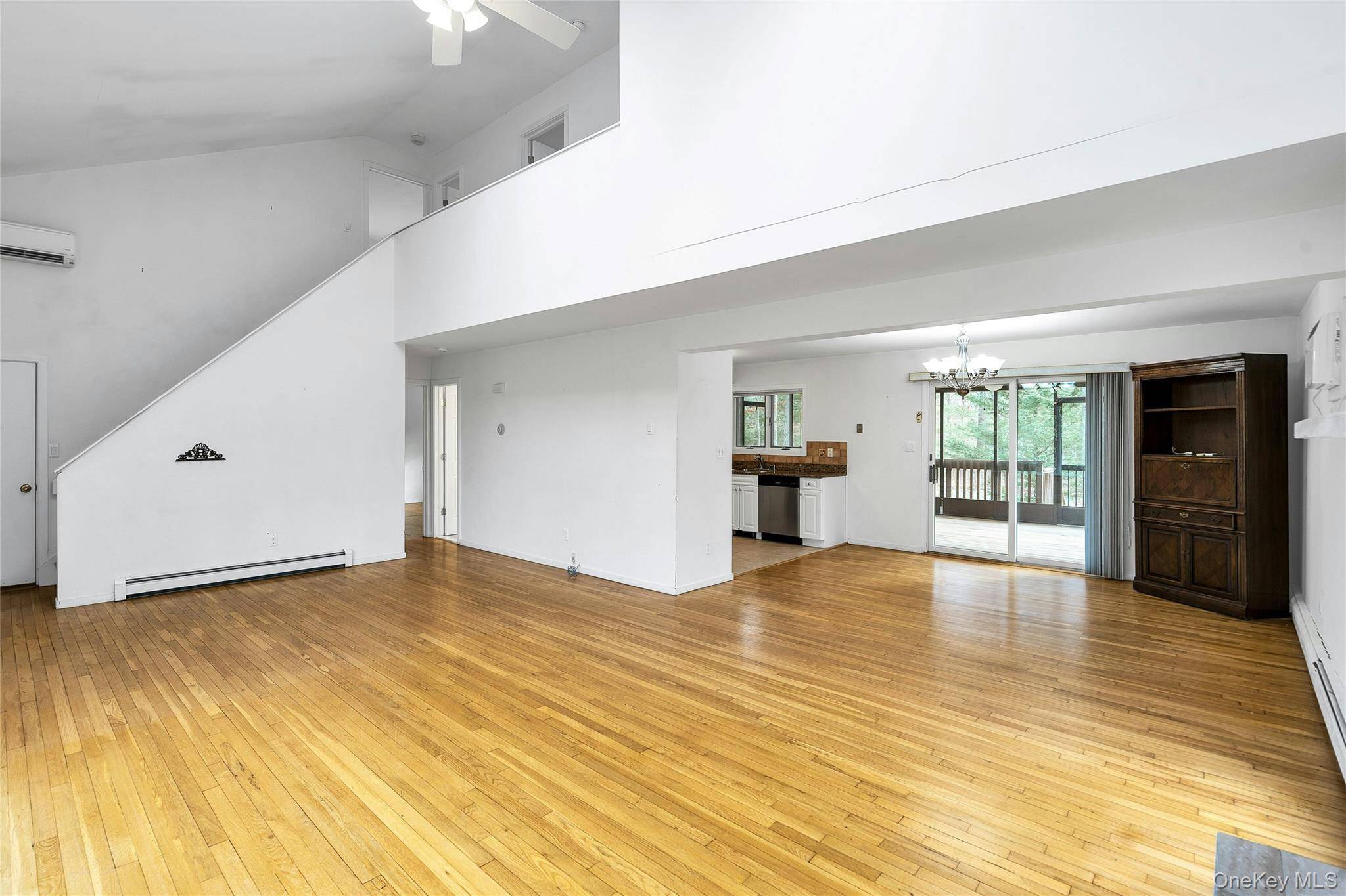 Casa de 4 Dormitorios en Venta en Hampton Bays - Nueva York - EE. UU. - 7