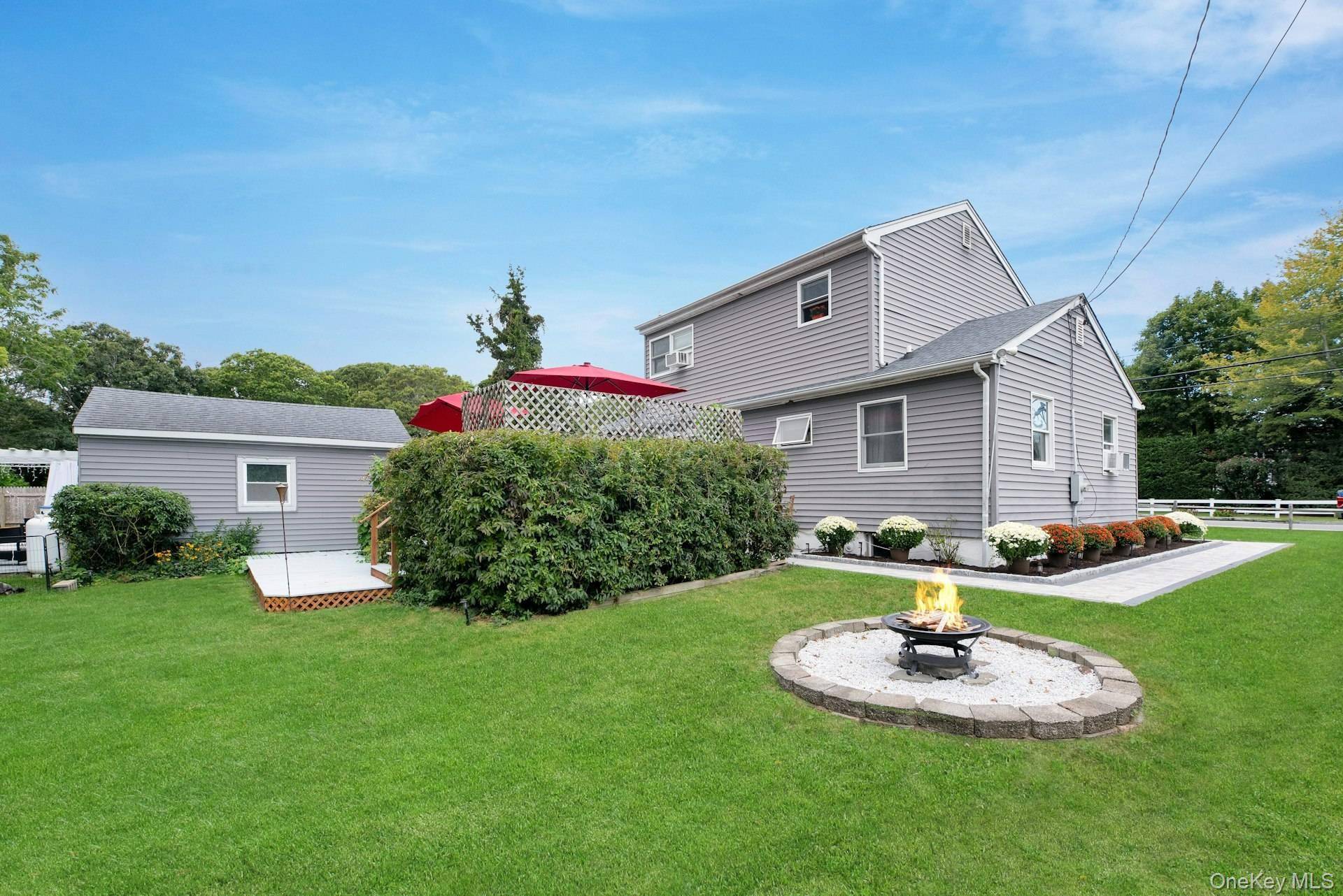 Casa de 4 Dormitorios en Venta en Hampton Bays - Nueva York - EE. UU. - 3