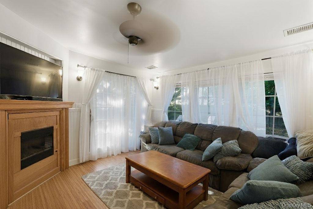 Casa de 4 Dormitorios en Venta en Hampton Bays - Nueva York - EE. UU. - 7