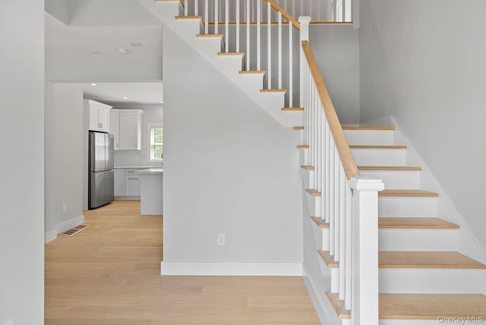 Casa de 4 Dormitorios en Venta en Hampton Bays - Nueva York - EE. UU. - 2
