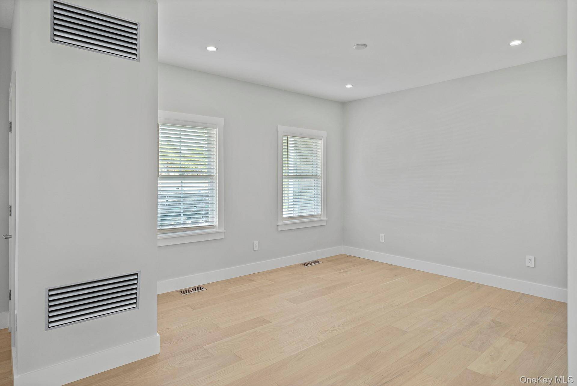 Casa de 4 Dormitorios en Venta en Hampton Bays - Nueva York - EE. UU. - 8