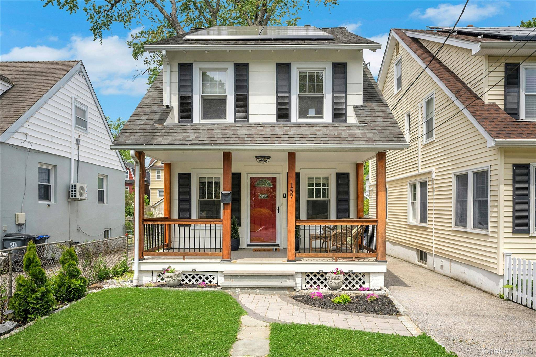 Casa de 4 Dormitorios en Venta en Hartsdale - Nueva York - EE. UU. - 1