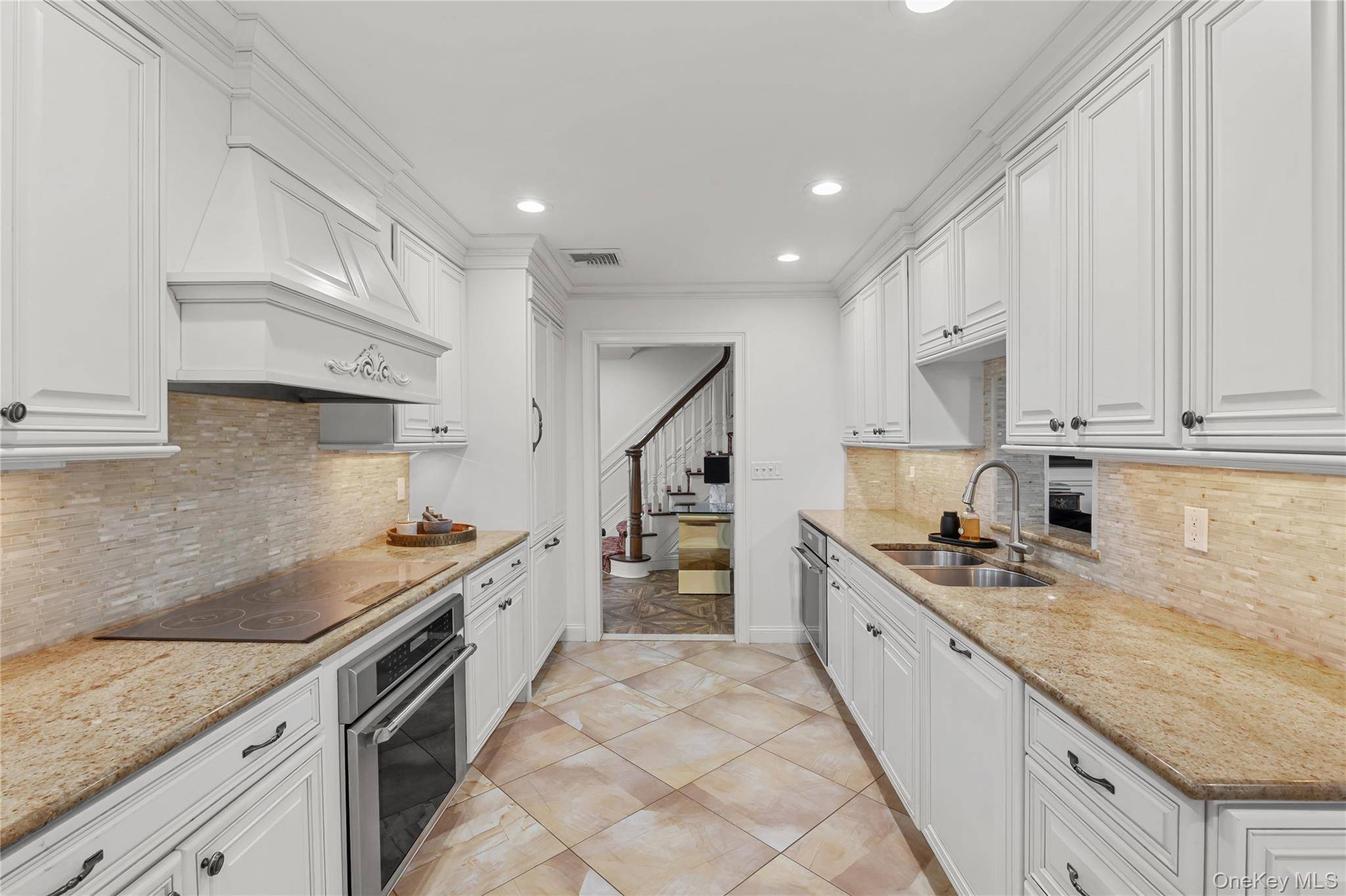 Casa com 4 Quartos à Venda em Hauppauge - Nova Iorque - EUA - 5