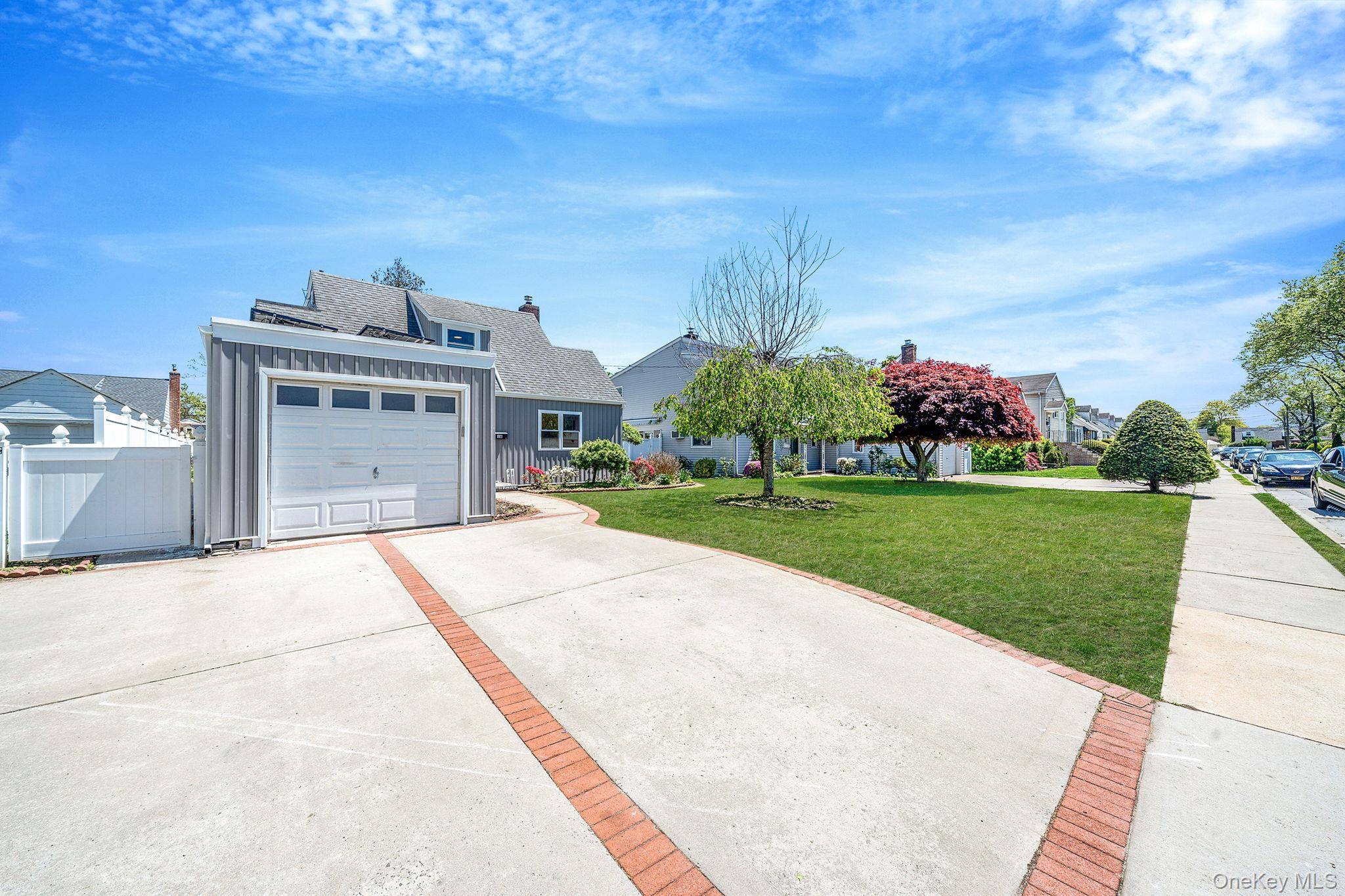 Casa de 4 Dormitorios en Venta en Hempstead - Nueva York - EE. UU. - 1