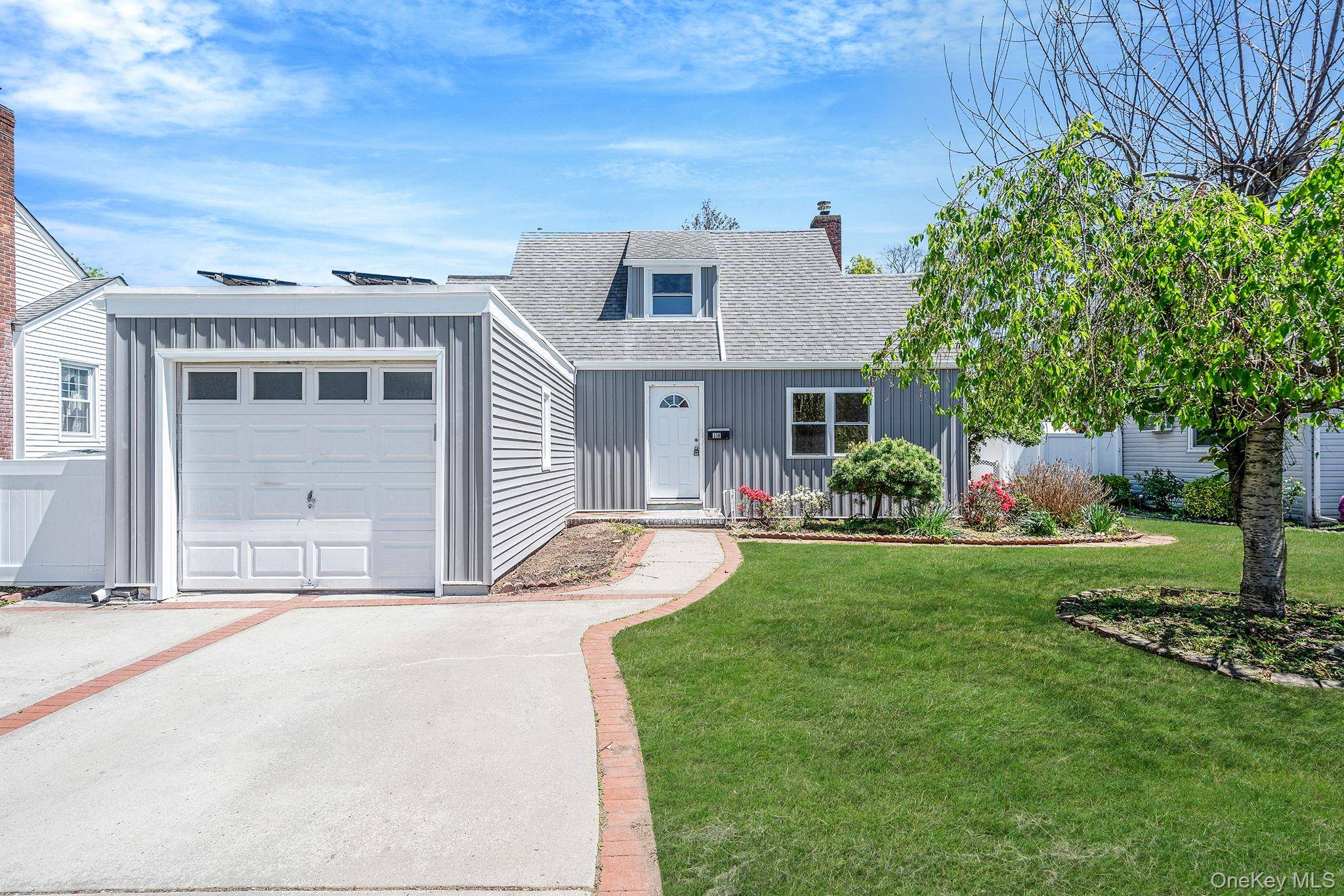 Casa de 4 Dormitorios en Venta en Hempstead - Nueva York - EE. UU. - 2
