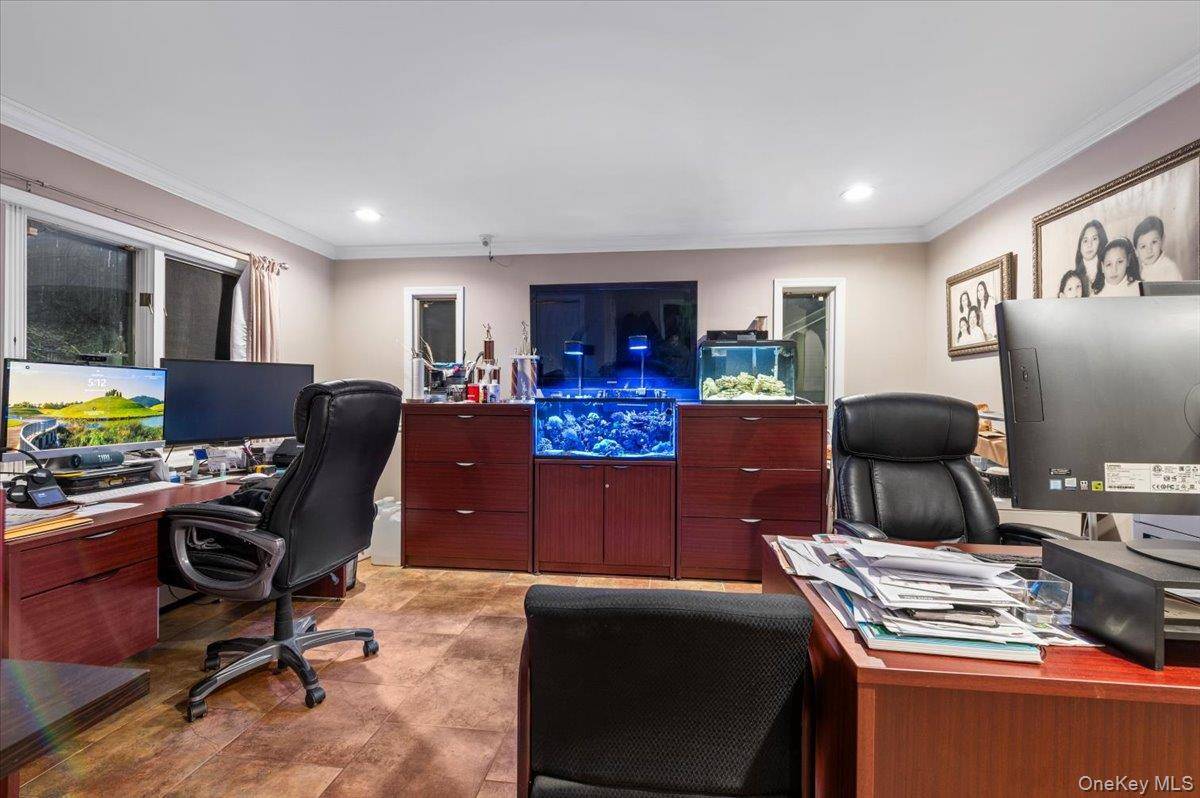 Casa com 4 Quartos à Venda em Hicksville - Nova Iorque - EUA - 7