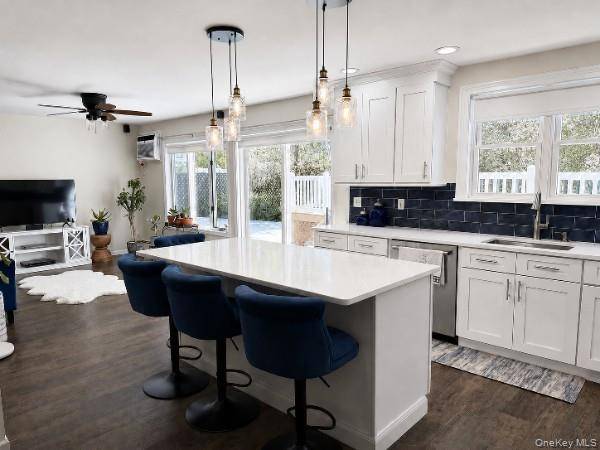 Casa de 4 Dormitorios en Venta en Holbrook - Nueva York - EE. UU. - 3