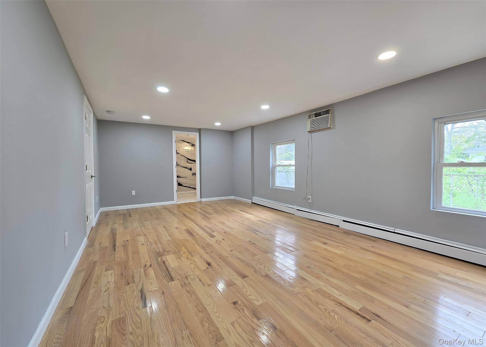 Casa com 4 Quartos à Venda em Holtsville - Nova Iorque - EUA - 7