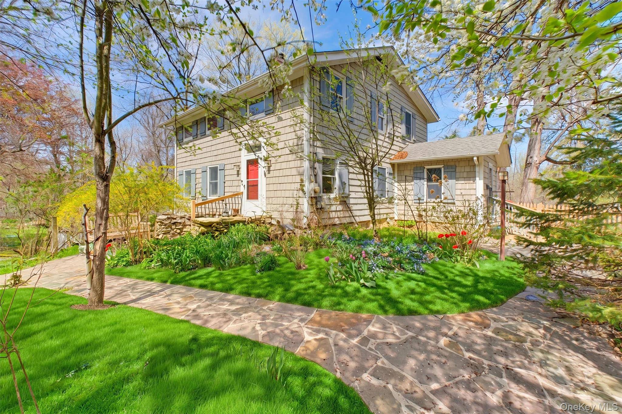 4 Bedroom Home for Sale in Hopewell Junction - New York - USA - 3
