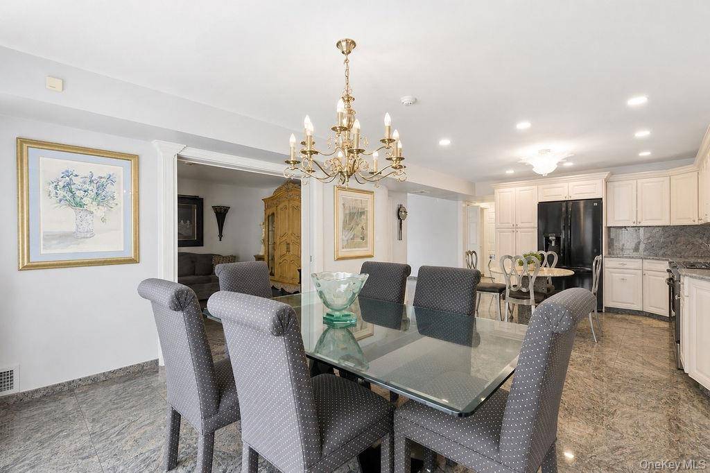 Casa com 4 Quartos à Venda em Howard Beach - Nova Iorque - EUA - 7