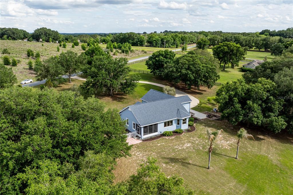 4 Bedroom Home for Sale in Howey In The Hills - Florida - USA - 8