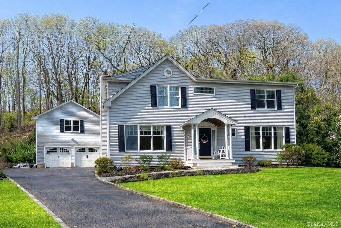 Casa com 4 Quartos à Venda em Huntington Bay - Nova Iorque - EUA - 1