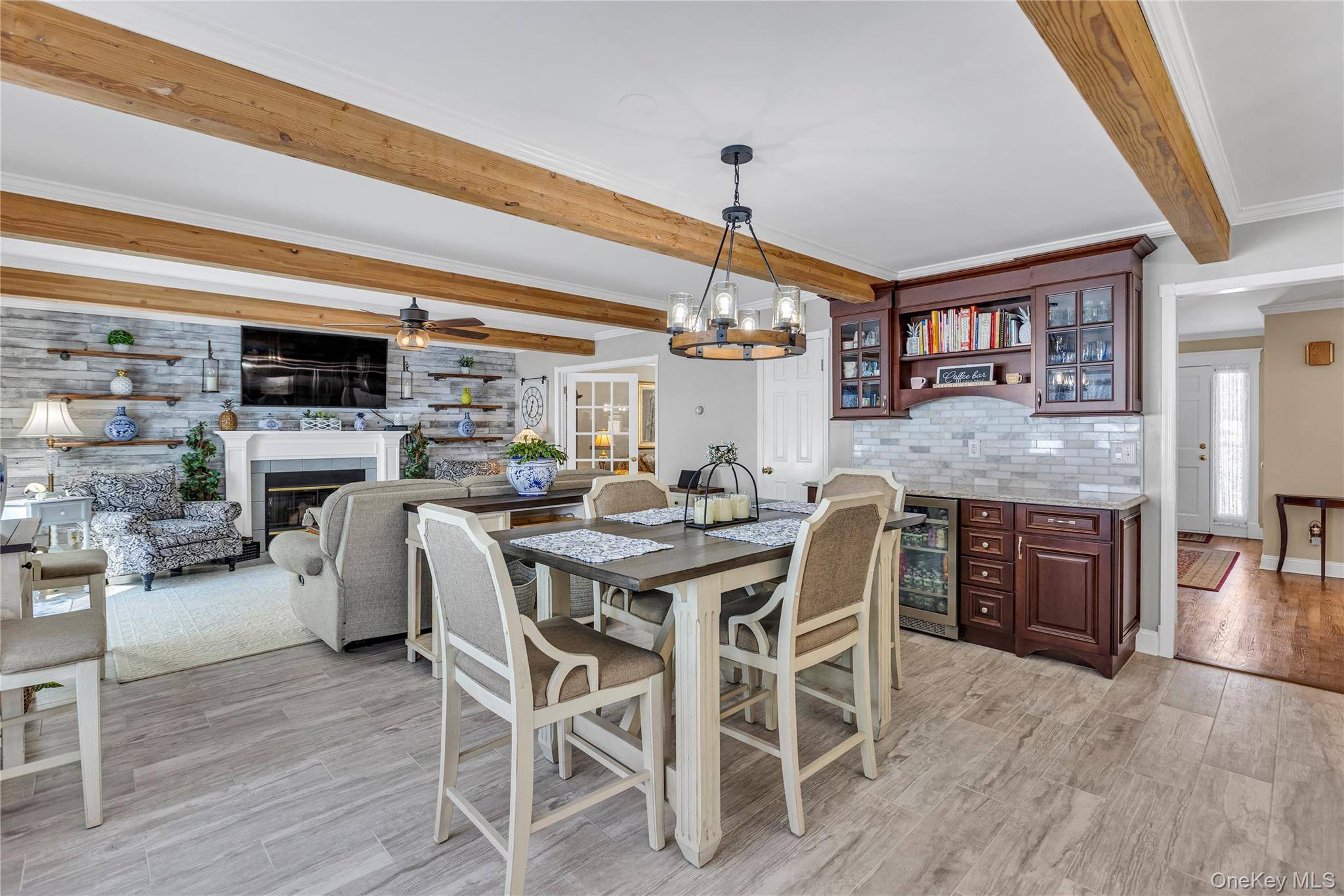 Casa com 4 Quartos à Venda em Huntington Bay - Nova Iorque - EUA - 8