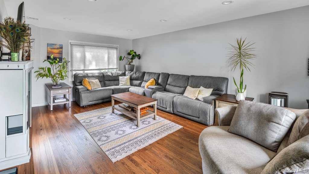 Casa com 4 Quartos à Venda em Huntington - Nova Iorque - EUA - 8